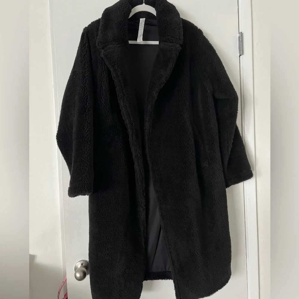 ALO Yoga Black Fuzzy Teddy Coat